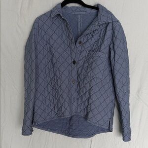 Quilted Button-Up Shirt in Blue